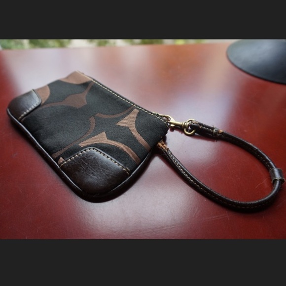 Coach Wristlet - Picture 2 of 4
